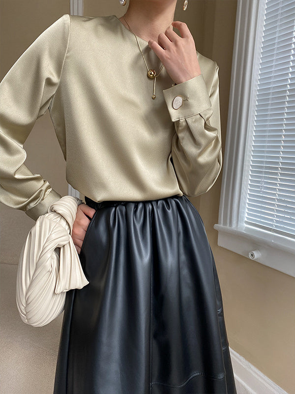 Beautifully Crafted Blouse in a Classic Style