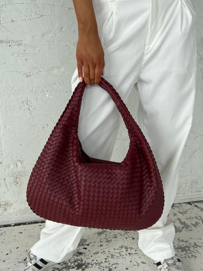 Classic Vintage Bag with a Flattering Fit