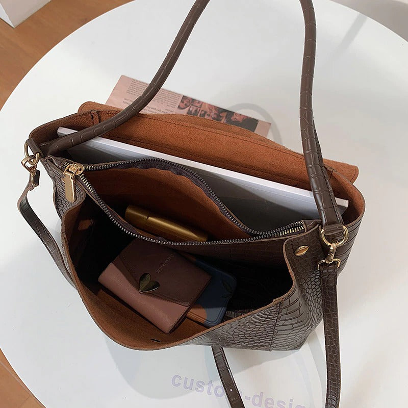 Sophisticated Bag with a Clean Classic Look