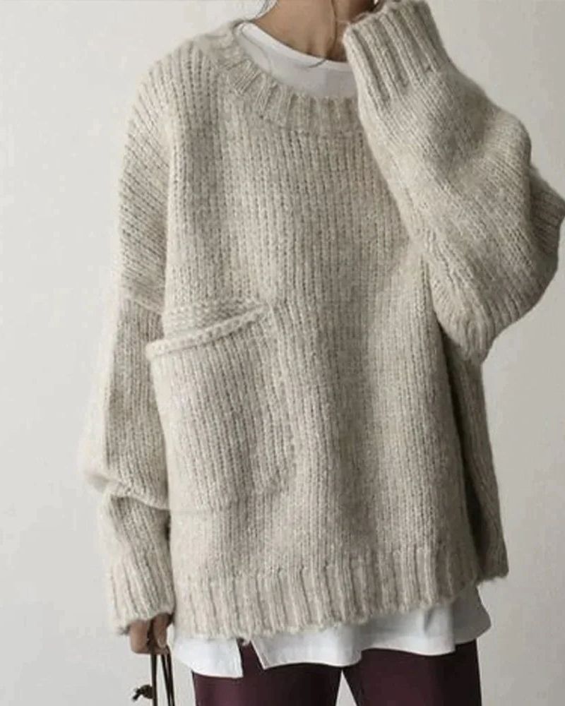 Well Tailored Sweater with a Graceful Silhouette