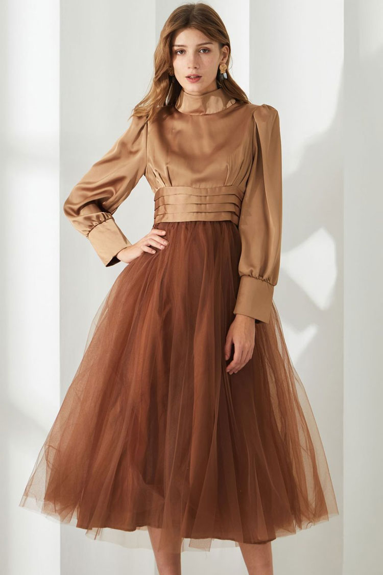 A Vintage Style Dress with Delicate Timeless Details