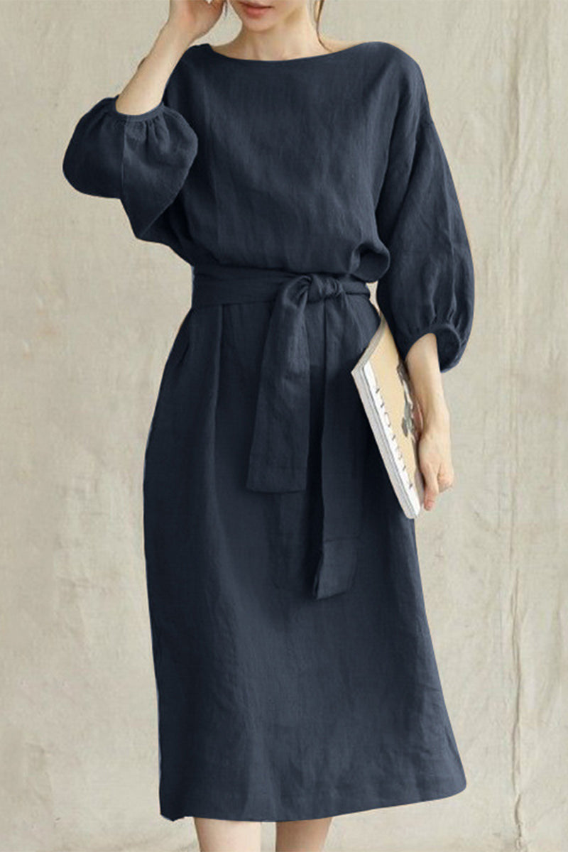 Well Tailored Dress with a Graceful Silhouette