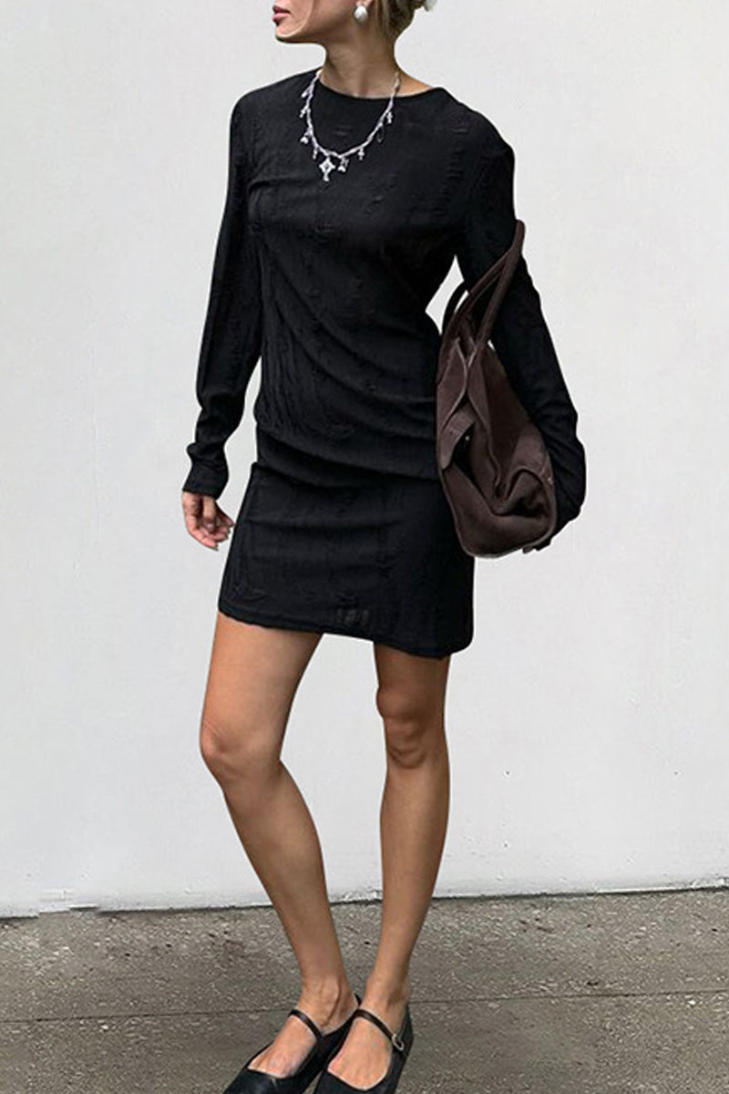Effortlessly Elegant Dress with a Timeless Design