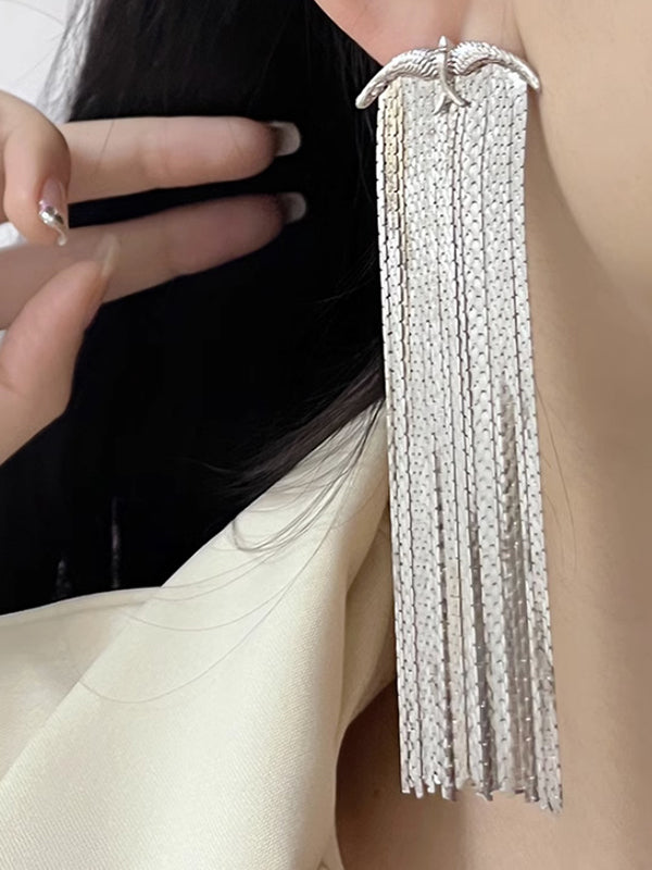 Sophisticated Garment with a Clean Classic Look