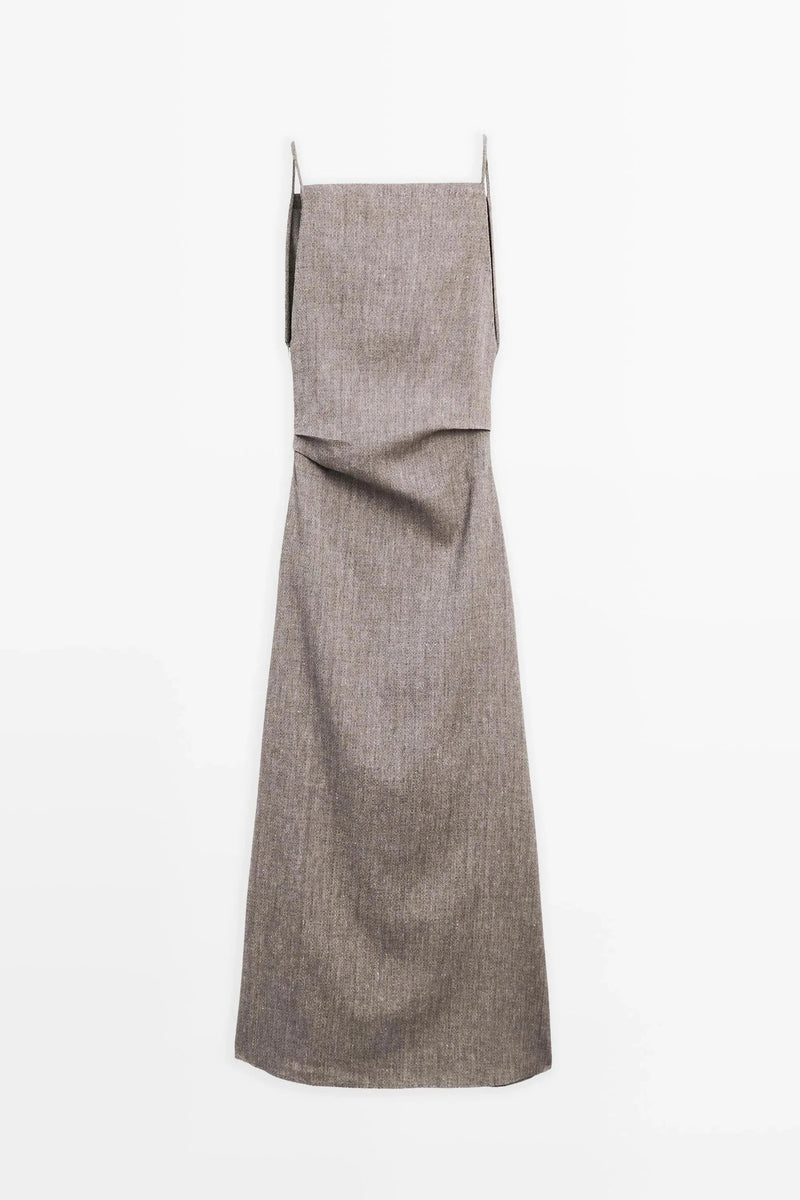 Well Tailored Dress with a Graceful Silhouette