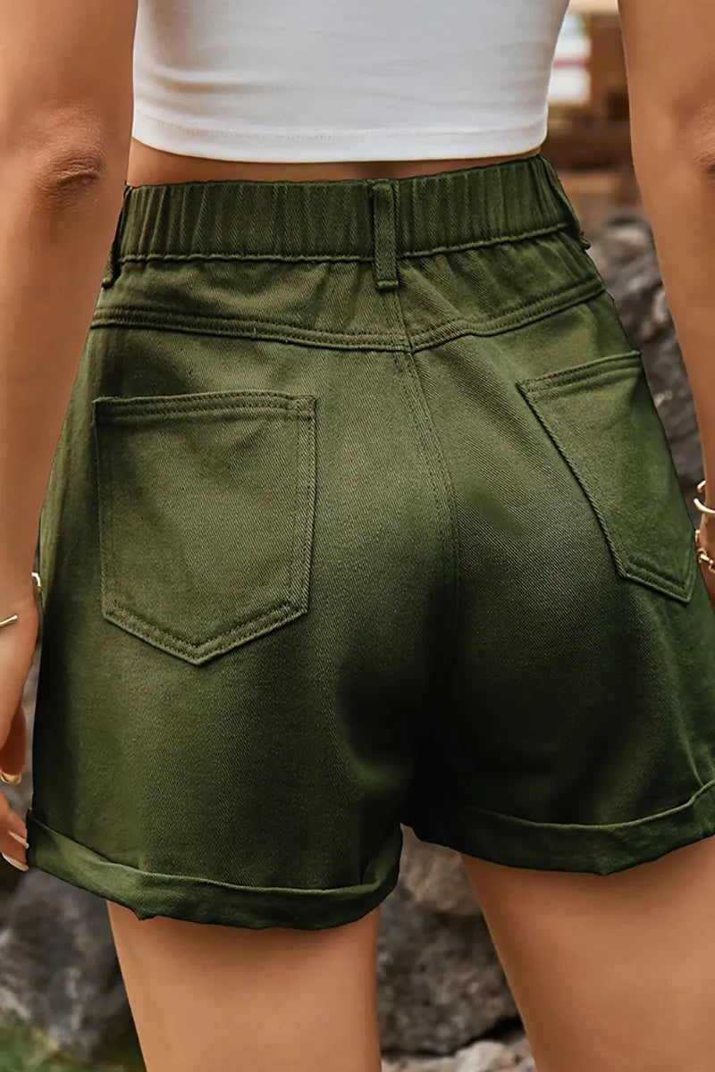 Sophisticated Garment with a Clean Classic Look