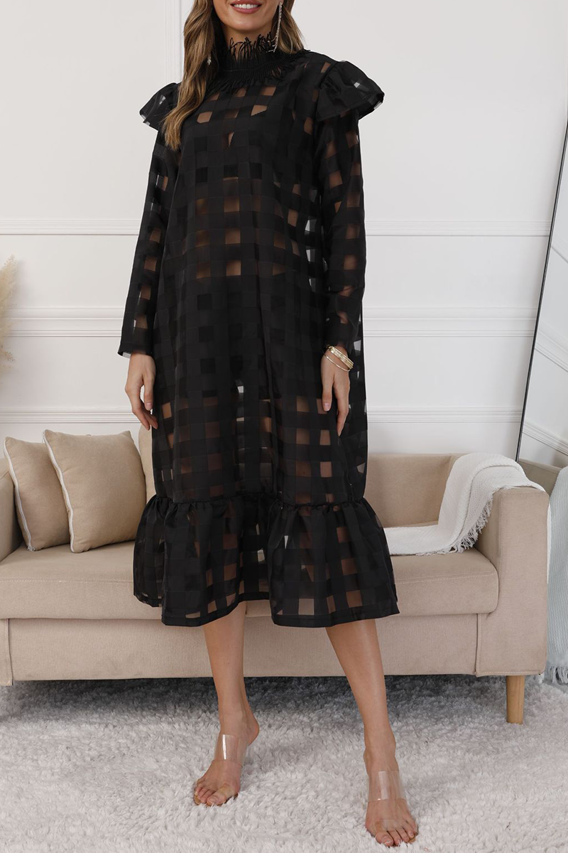 Effortlessly Elegant Dress with a Timeless Design