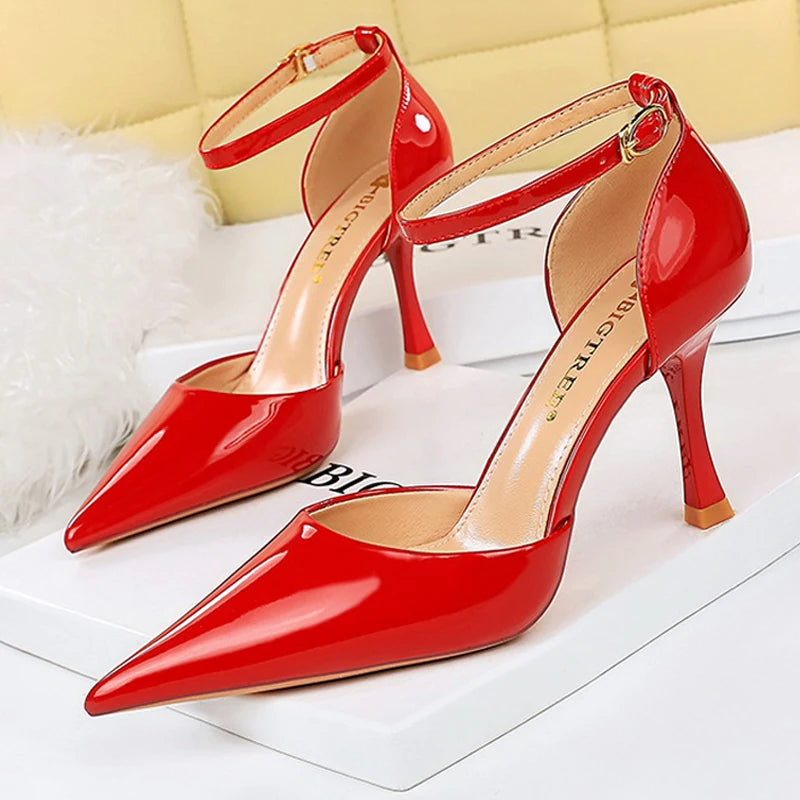 Beautifully Finished Heels in a Timeless Design