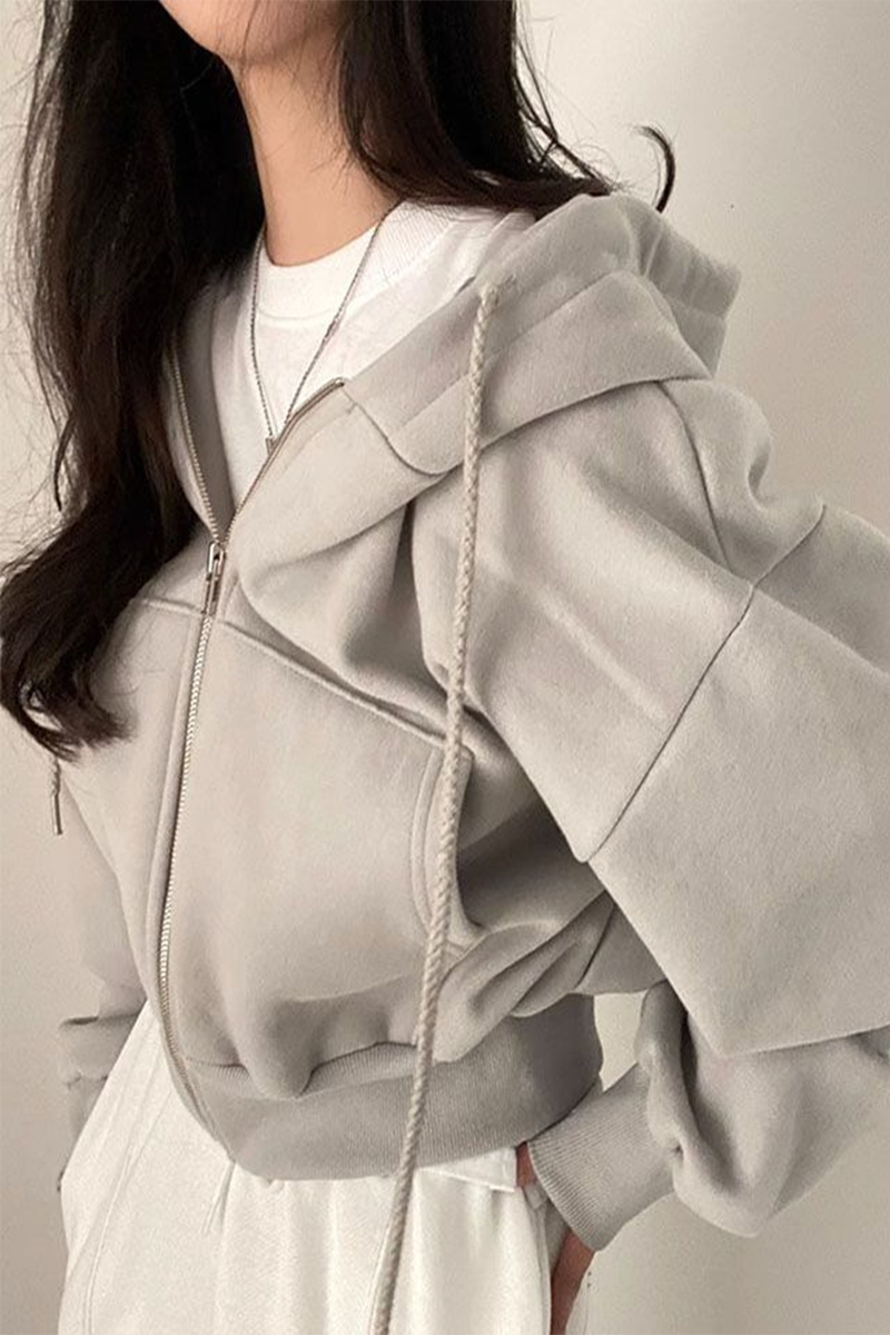 Effortlessly Elegant Top with a Timeless Design
