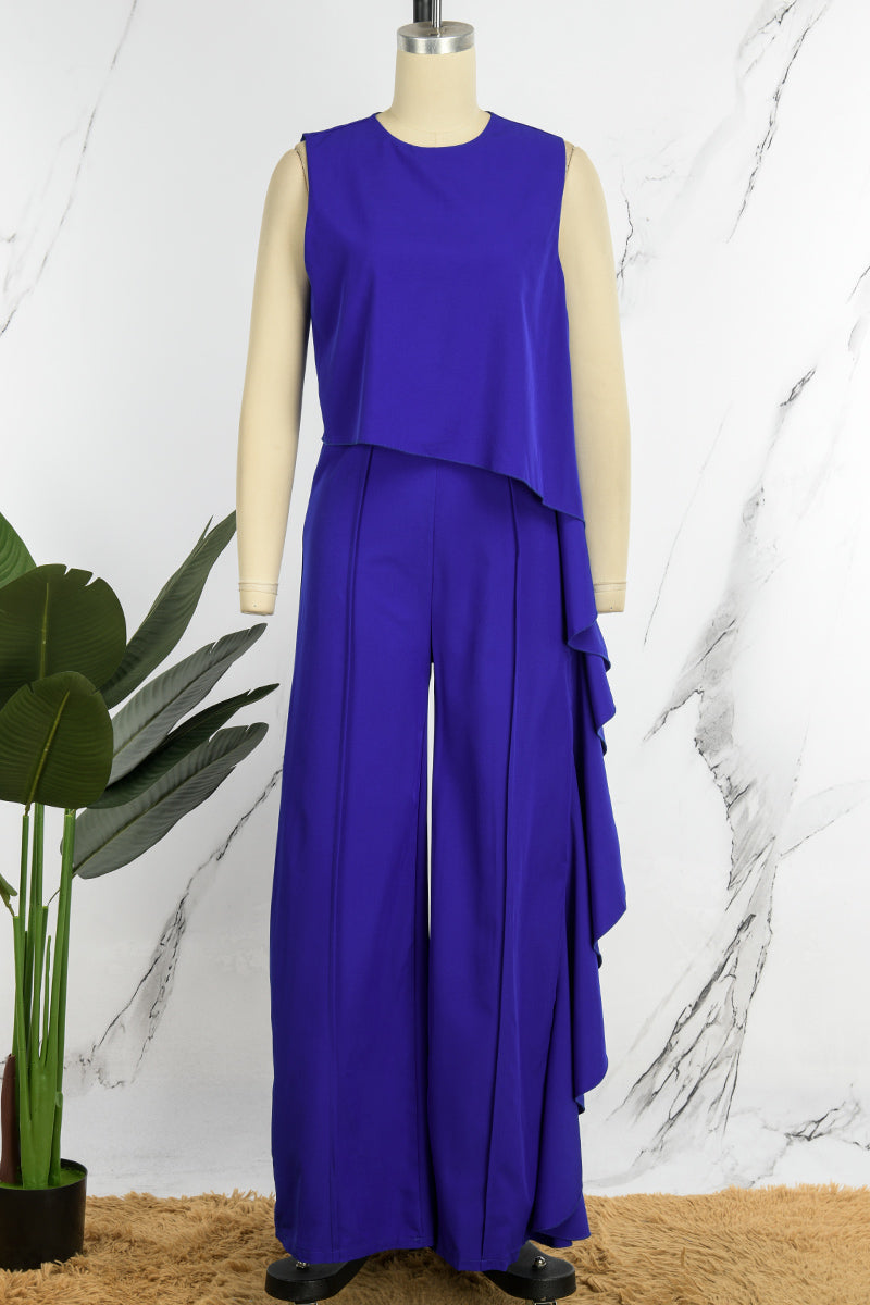 Sophisticated Garment with a Clean Classic Look