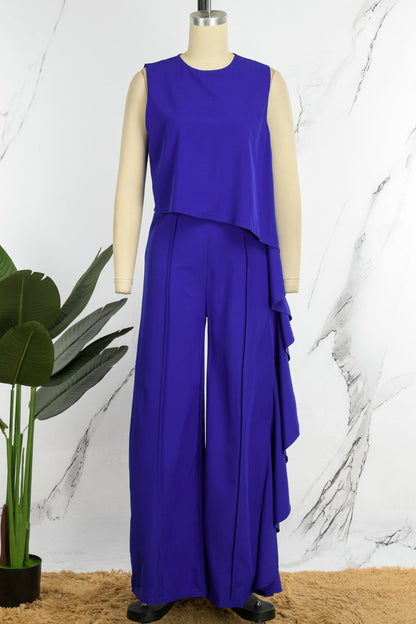 Sophisticated Garment with a Clean Classic Look