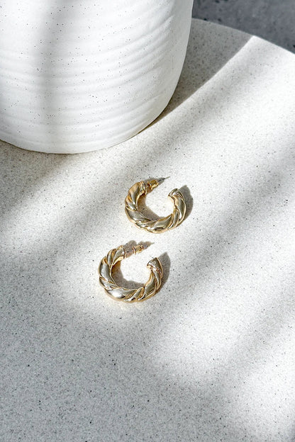Classic Vintage & Enduringly Stylish Garment