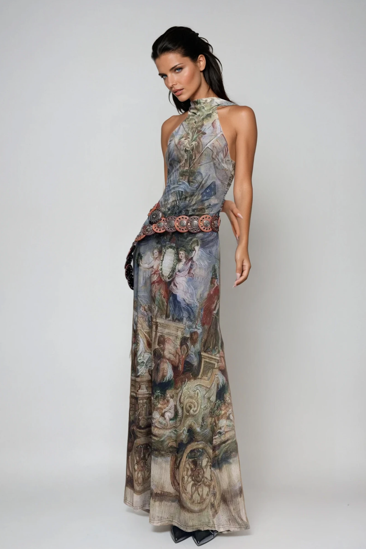 Beautifully Crafted Dress in a Classic Style