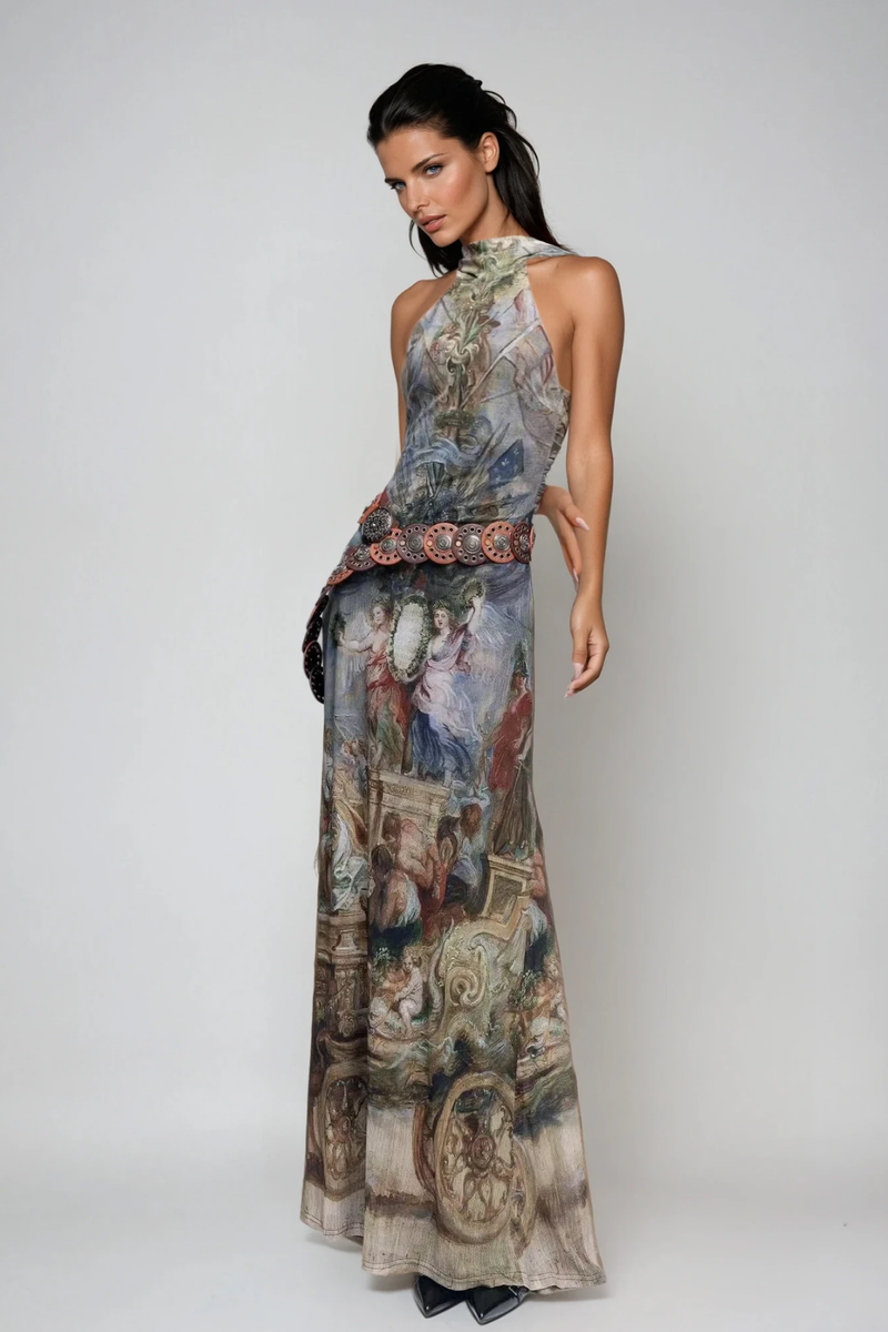 Beautifully Crafted Dress in a Classic Style