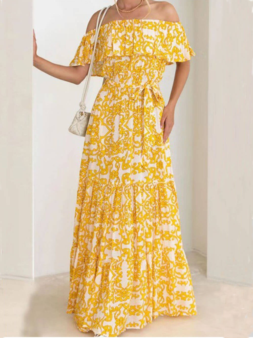 Gracefully Styled Dress for Any Occasion