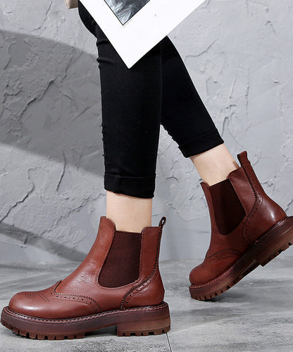 Well Tailored Boots with a Graceful Silhouette