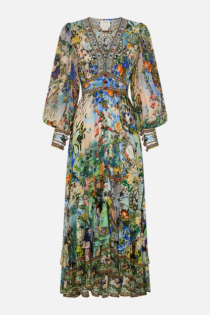 Beautifully Crafted Dress in a Classic Style