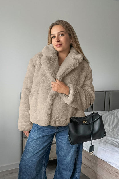 Sophisticated Coat with a Clean Classic Look
