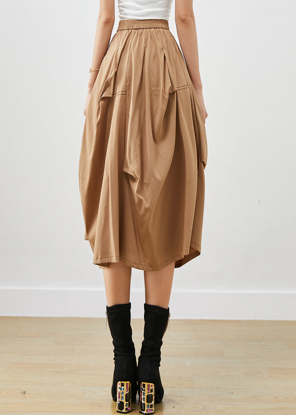 Sophisticated Garment with a Clean Classic Look