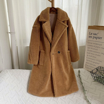 Gracefully Styled Coat for Any Occasion