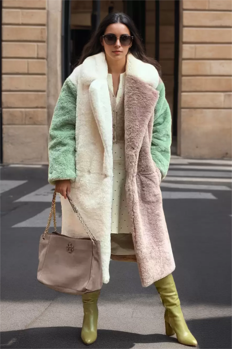Effortlessly Elegant Coat with a Timeless Design