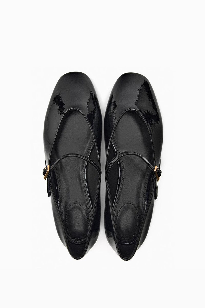 Polished Garment with an Effortless Classic Look