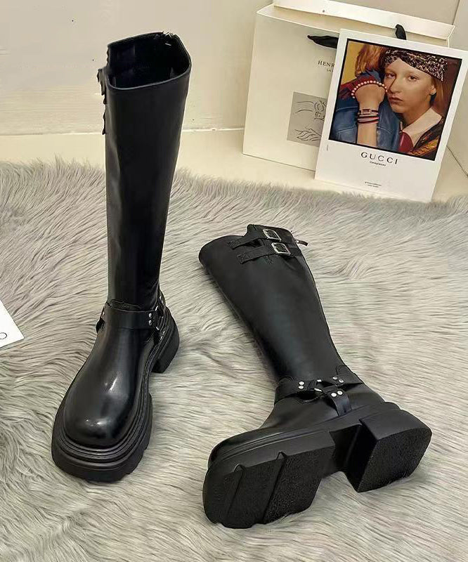Well Tailored Boots with a Graceful Silhouette
