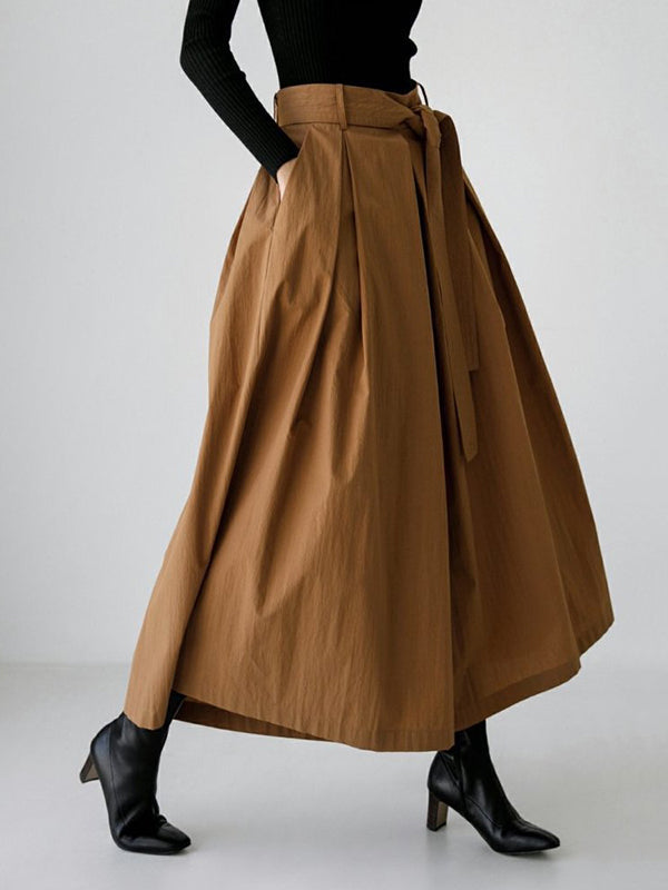 Effortlessly Elegant Pants with a Timeless Design