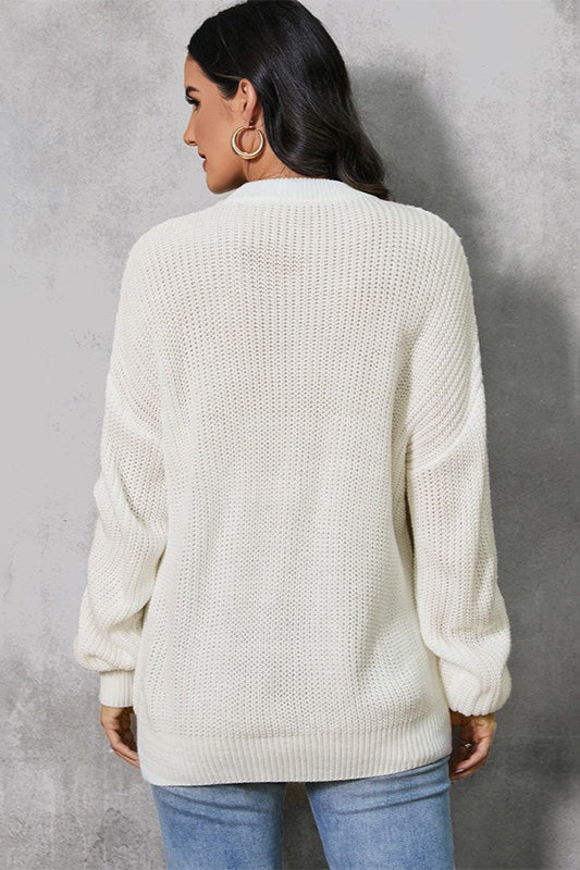 Effortlessly Elegant Sweater with a Timeless Design