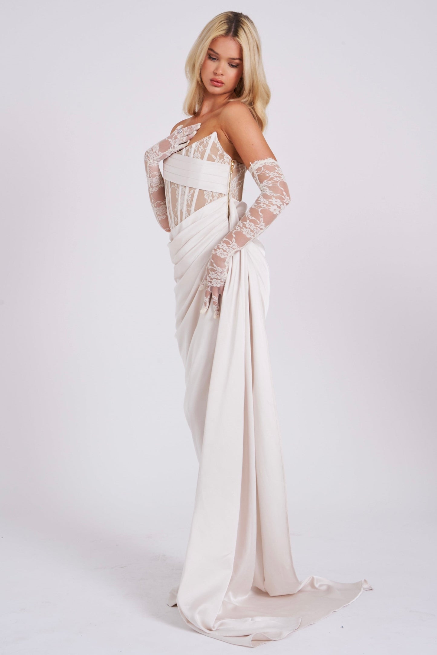 Beautifully Crafted Dress in a Classic Style