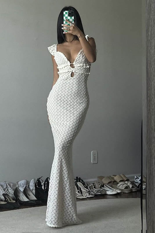 Well Tailored Dress with a Graceful Silhouette