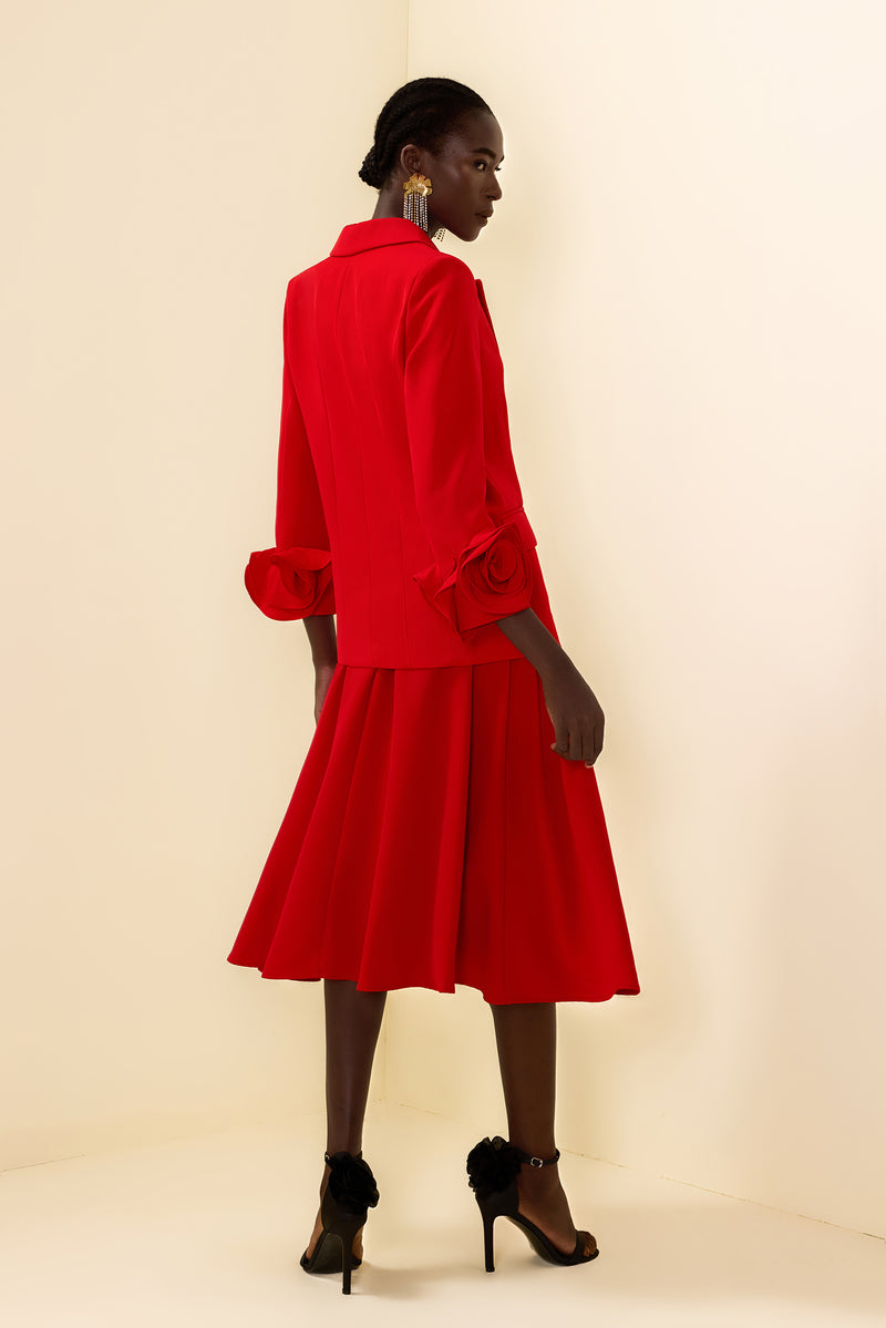 Effortlessly Elegant Garment with a Timeless Design