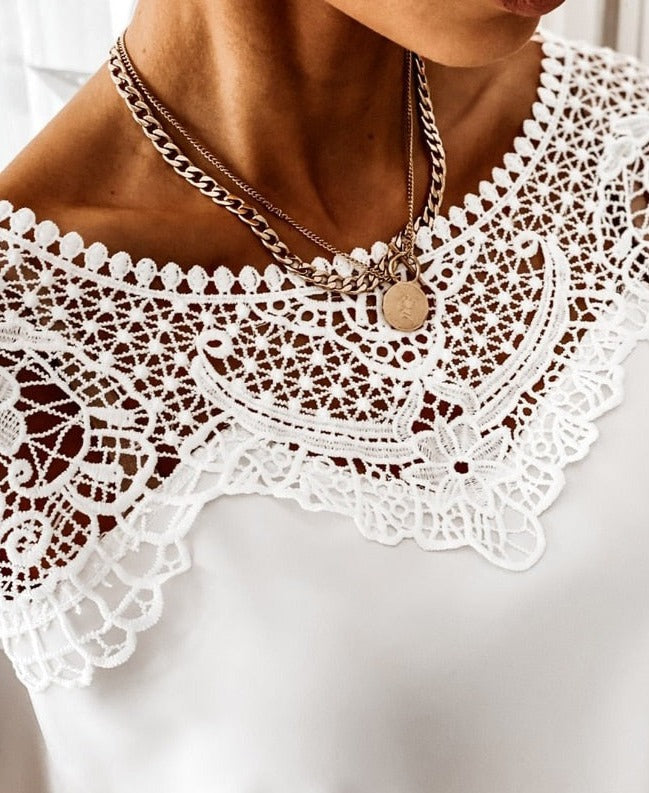 Effortlessly Elegant Top with a Timeless Design