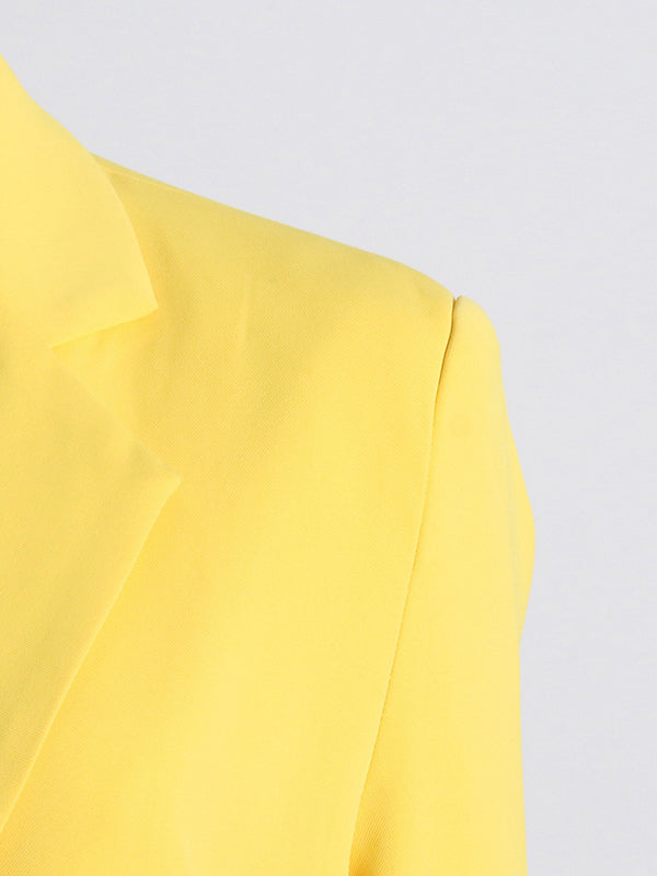 Sophisticated Garment with a Clean Classic Look