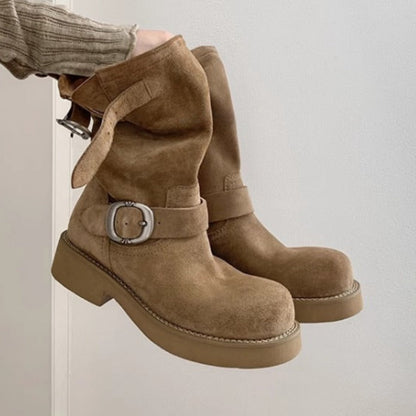 Well Tailored Boots with a Graceful Silhouette