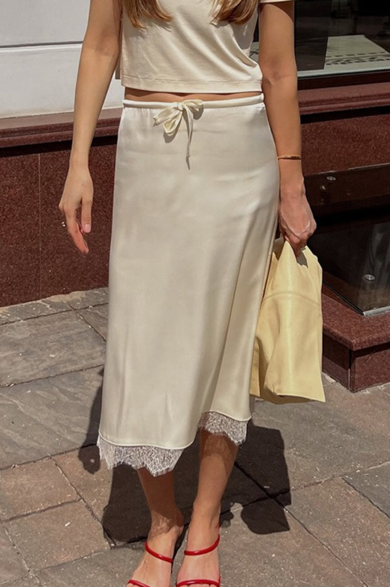 Gracefully Styled Garment for Any Occasion