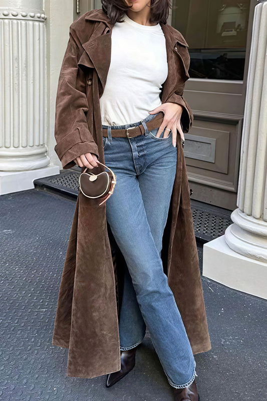Well Tailored Coat with a Graceful Silhouette