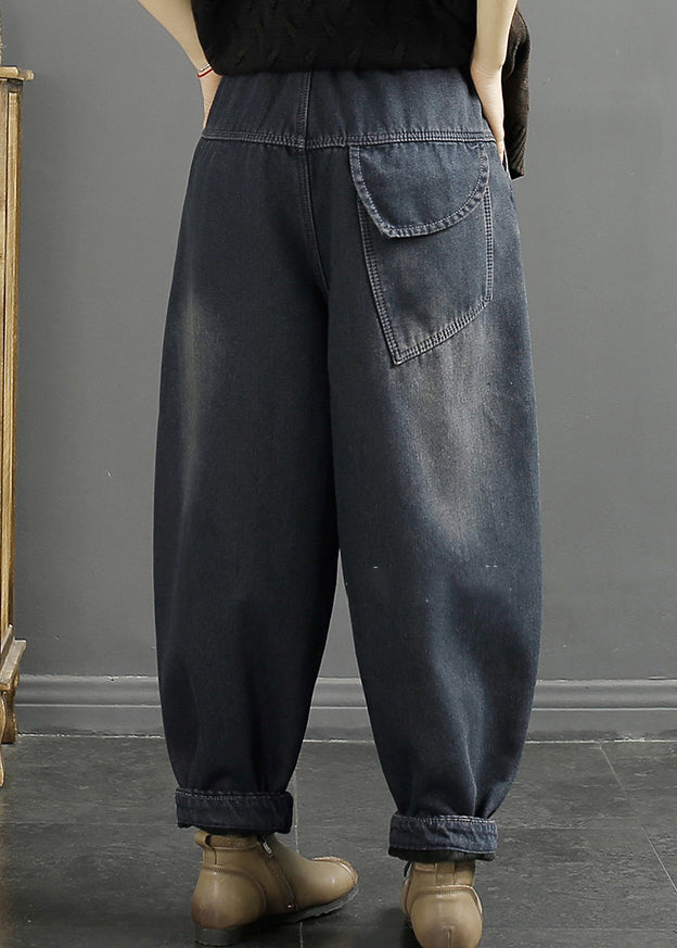 Effortlessly Elegant Pants with a Timeless Design