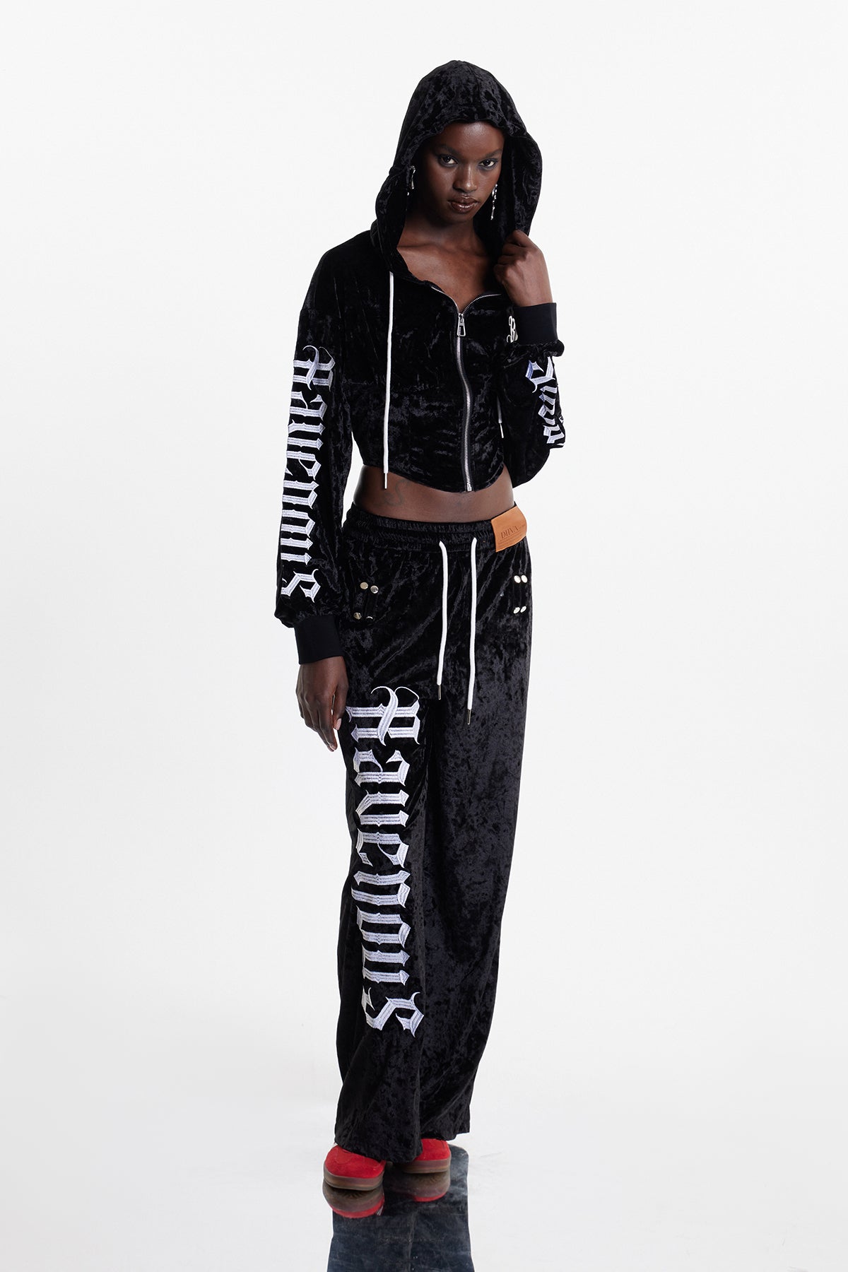 Elegantly Styled Pants for Everyday Wear