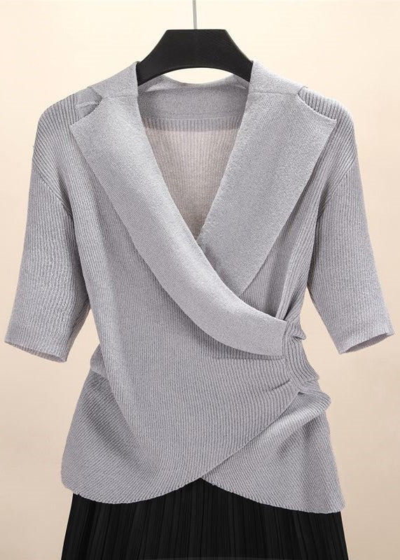 Effortlessly Elegant Top with a Timeless Design
