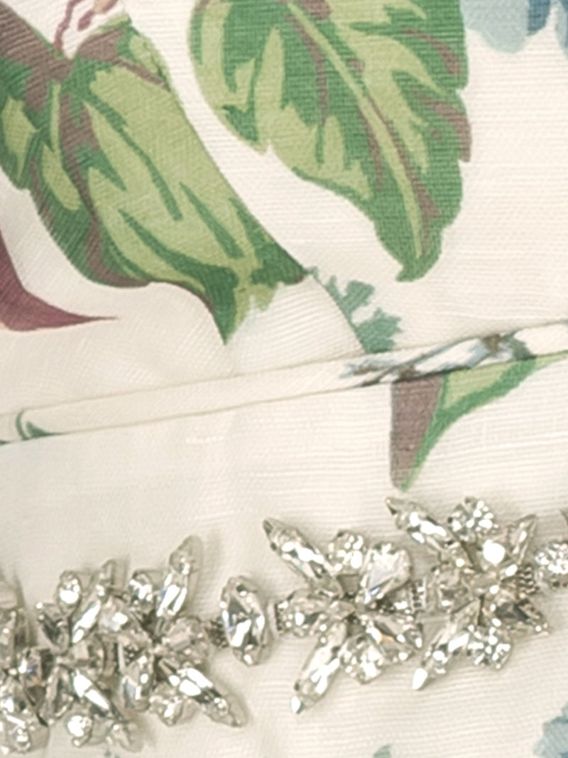Beautifully Finished Garment in a Timeless Design