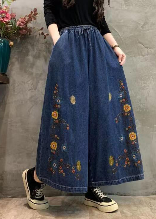 Effortlessly Elegant Pants with a Timeless Design