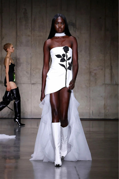 Beautifully Crafted Dress in a Classic Style