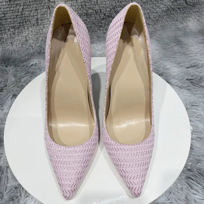 Effortlessly Elegant Shoes with a Timeless Design