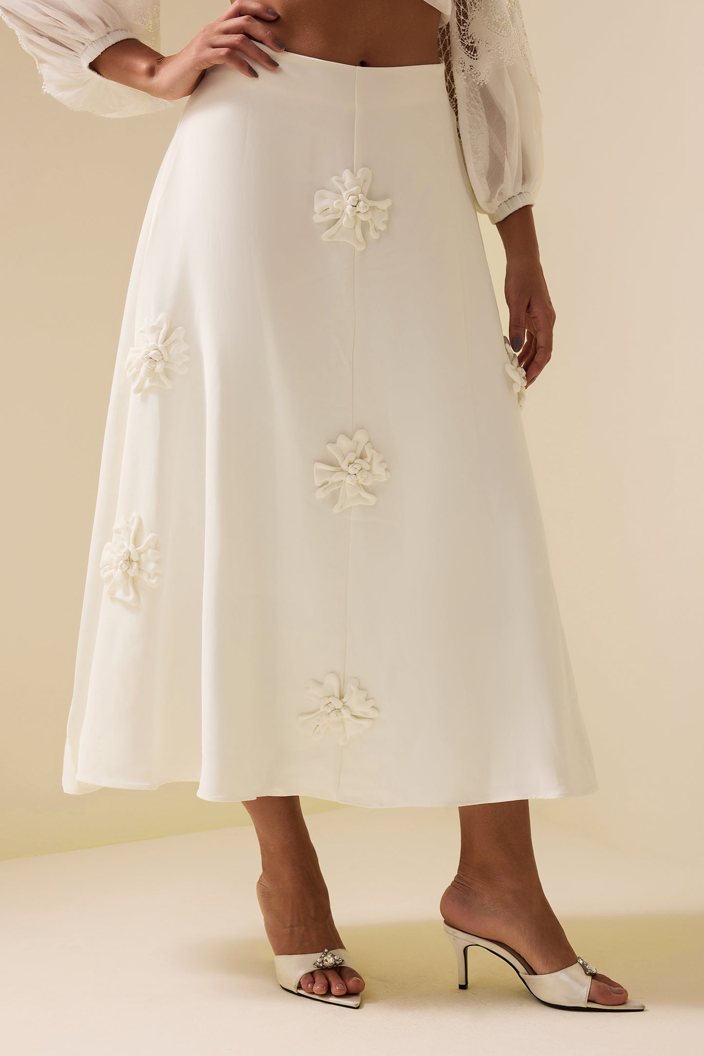 Well Tailored Garment with a Graceful Silhouette
