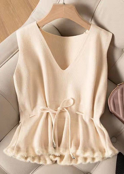 Effortlessly Elegant Garment with a Timeless Design