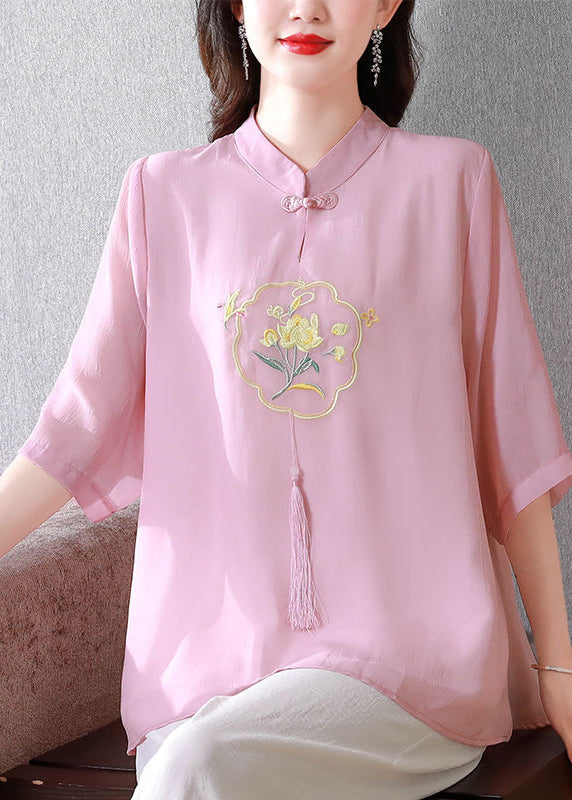 Beautifully Crafted Blouse in a Classic Style