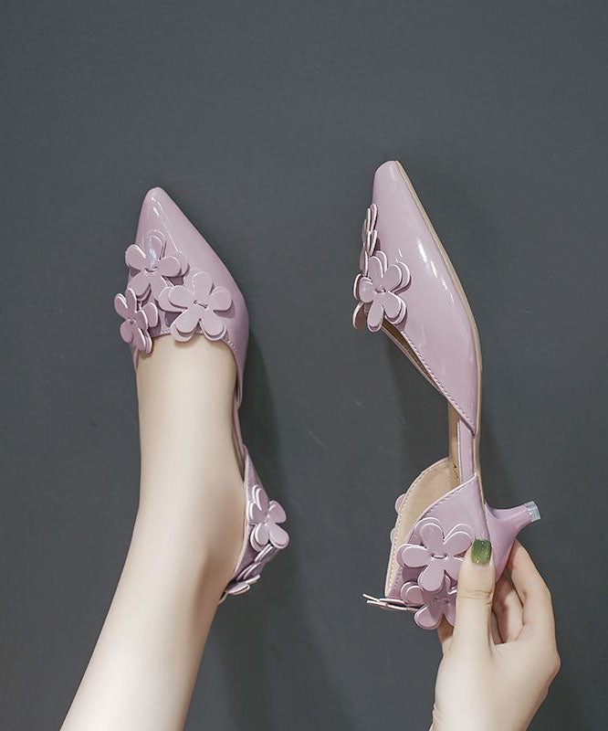 Effortlessly Elegant Heels with a Timeless Design