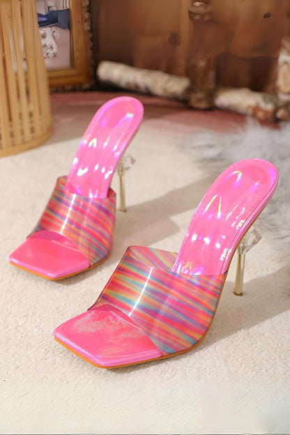 Well Tailored Sandals with a Graceful Silhouette