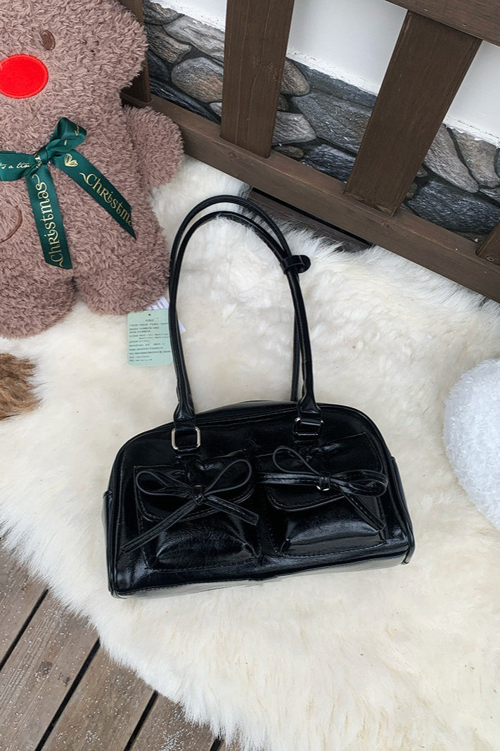 Polished Bag with an Effortless Classic Look